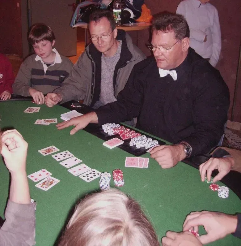 Pokerabend mit Siegmar als Croupier am Tisch
